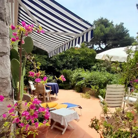 別荘 Villetta Rosetta *