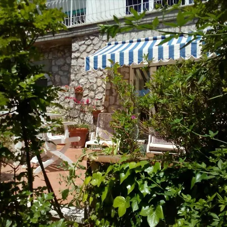 別荘 Villetta Rosetta カプリ